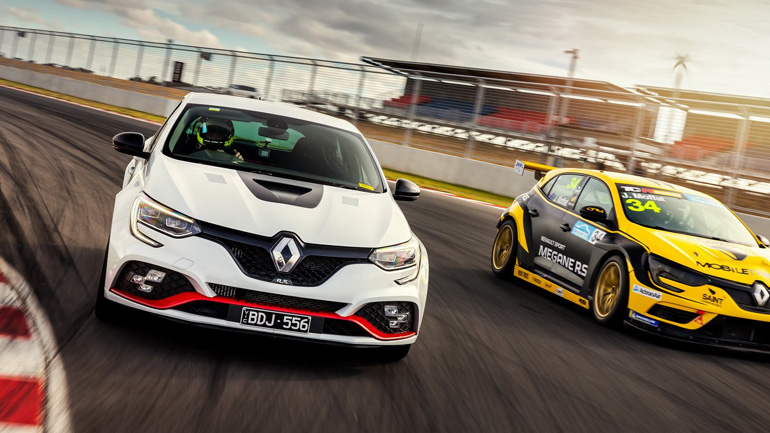 To Megane R.S. Trophy-R κατακτά τις πίστες